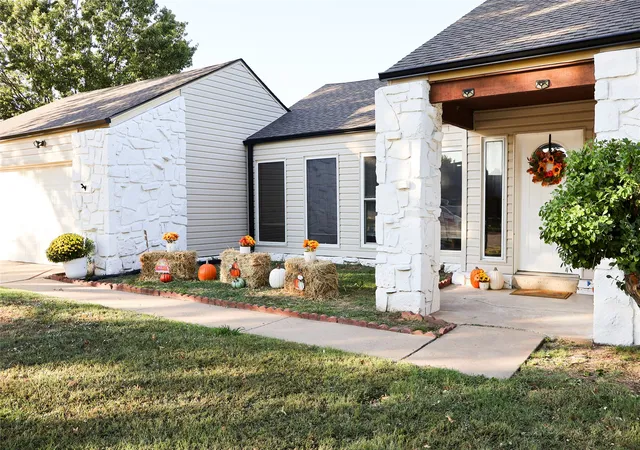 Photo 3 of Single family home for sale at 10019 E 39th Place, Tulsa, OK 74146 | MLS# 2636642 | Listing updated on 2026-10-21