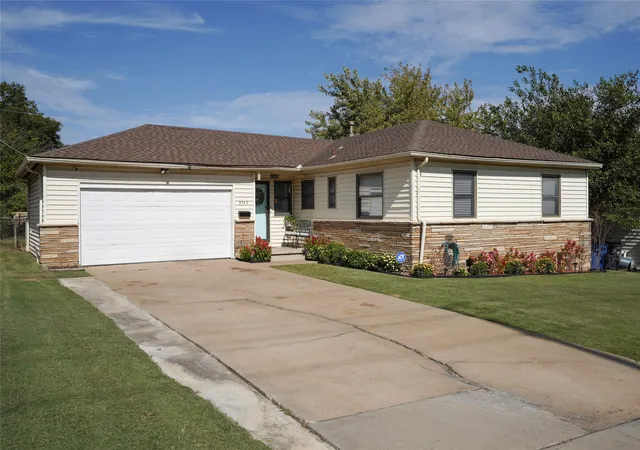 Photo 2 of Single family home for sale at 5743 E 31st Street, Tulsa, OK 74135 | MLS# 2636852 | Listing updated on 2026-10-21