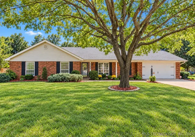 Photo 1 of Sale Pending at 9130 E 114th Street S, Bixby, OK 74008 | MLS# 2636914 | Listing updated on 2026-10-21