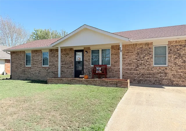 Photo 1 of Sale Pending at 70 S Gladd Rd, Fort Gibson, OK 74434 | MLS# 2636814 | Listing updated on 2026-10-22