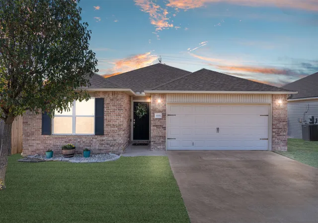 Photo 1 of Sale Pending at 6608 N 128th Eastavenue E, Owasso, OK 74055 | MLS# 2637105 | Listing updated on 2026-10-21