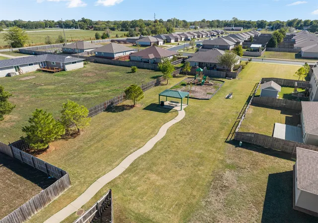 Photo 3 of Sale Pending at 6608 N 128th Eastavenue E, Owasso, OK 74055 | MLS# 2637105 | Listing updated on 2026-10-21