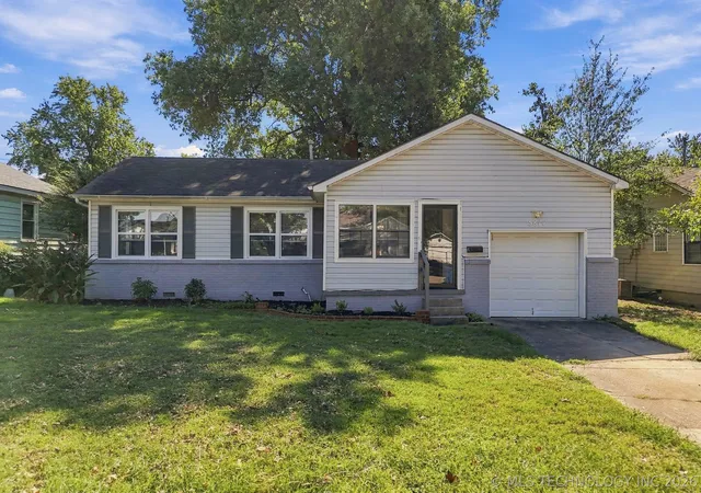 Photo 1 of Sale Pending at 5814 E 18th Street, Tulsa, OK 74112 | MLS# 2637013 | Listing updated on 2026-10-20
