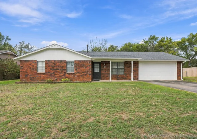 Photo 1 of Sale Pending at 75 S Gladd Rd, Fort Gibson, OK 74434 | MLS# 2637167 | Listing updated on 2026-10-21