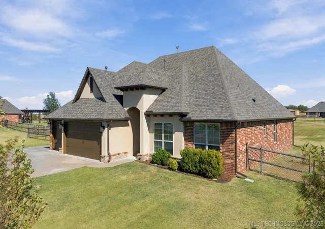 Photo 3 of Sale Pending at 14363 N Sandstone Ave, Skiatook, OK 74070 | MLS# 2637199 | Listing updated on 2026-10-21