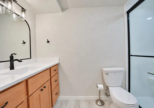 Photo 3 of Sale Pending at 8202 N 124th Eastavenue, Owasso, OK 74055 | MLS# 2637216 | Listing updated on 2026-10-21