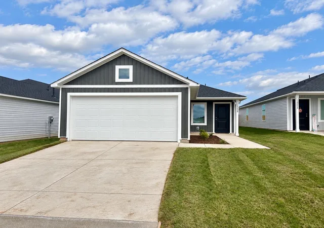 Photo 1 of Sale Pending at 18512 W Bighorn Dr, Haskell, OK 74436 | MLS# 2637573 | Listing updated on 2026-10-21