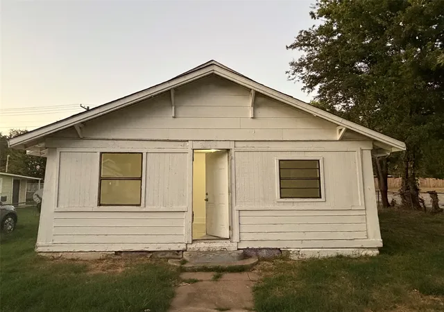 Photo 1 of Single family home for sale at 1903 W Easton Ct, Tulsa, OK 74127 | MLS# 2637611 | Listing updated on 2026-10-21
