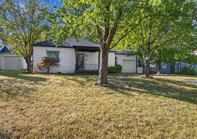 Photo 2 of Single family home for sale at 1214 S Evanston Ave, Tulsa, OK 74104 | MLS# 2637617 | Listing updated on 2026-10-22