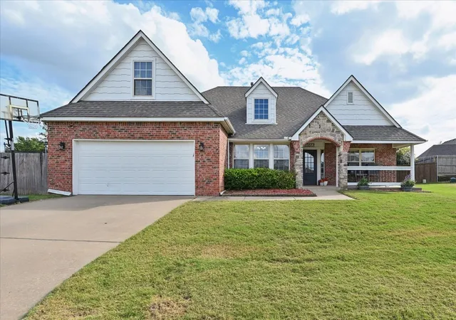 Photo 1 of Single family home for sale at 11617 S Primrose Ct, Jenks, OK 74037 | MLS# 2637615 | Listing updated on 2026-10-20
