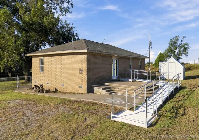 Photo 2 of Single family home for sale at 40671 N 4020 Road, Collinsville, OK 74021 | MLS# 2637360 | Listing updated on 2026-10-22