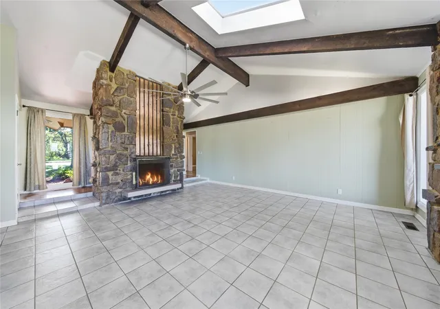 Photo 3 of Sale Pending at 3105 E 78th Place, Tulsa, OK 74136 | MLS# 2637213 | Listing updated on 2026-10-21