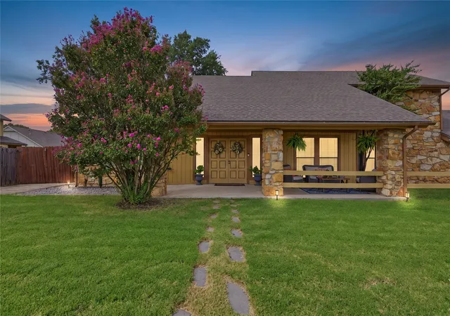 Photo 1 of Single family home for sale at 6122 S 75th Eastavenue, Tulsa, OK 74133 | MLS# 2637137 | Listing updated on 2026-10-20