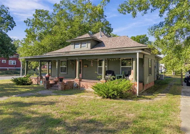 Photo 1 of Single family home for sale at 548 S Pine, Nowata, OK 74048 | MLS# 2637653 | Listing updated on 2026-10-22