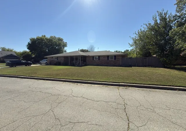 Photo 1 of Single family home for sale at 9270 E 32nd Place, Tulsa, OK 74145 | MLS# 2637881 | Listing updated on 2026-10-22