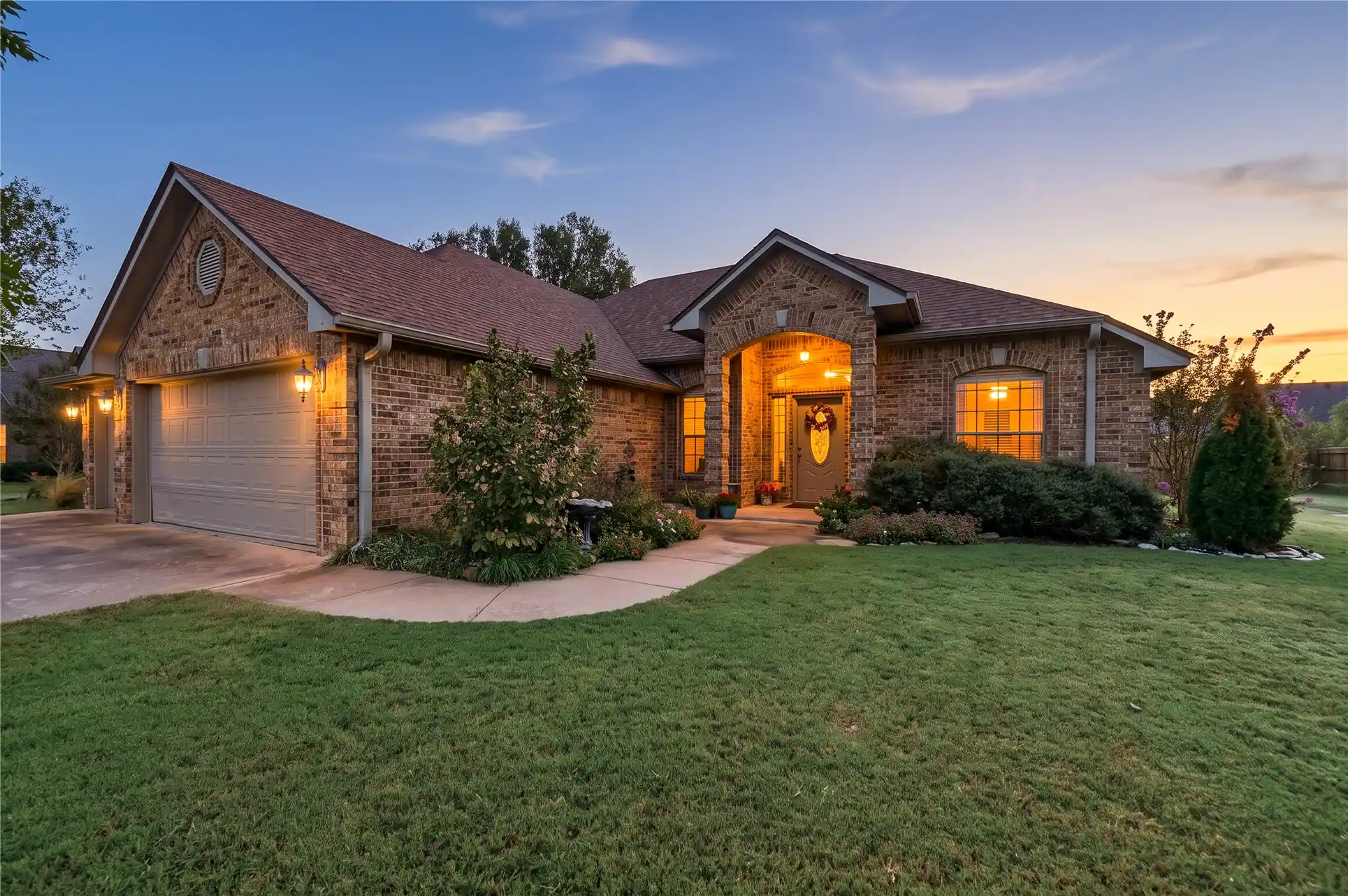 Single family home for sale at 5714 Remington Cir S, Durant, OK 74701 | MLS# 2637696