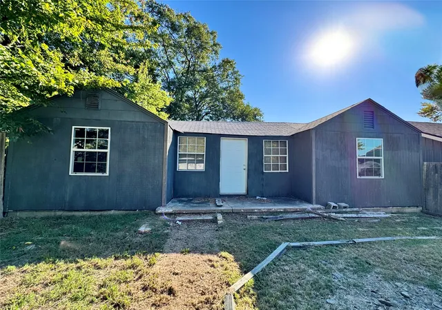 Photo 1 of Single family home for sale at 1604 Walnut St, Muskogee, OK 74403 | MLS# 2637074 | Listing updated on 2026-10-20