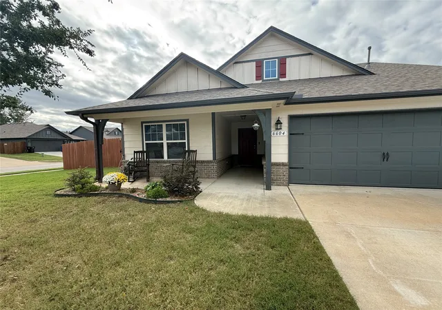 Photo 2 of Single family home for sale at 6602 S 20th Place, Broken Arrow, OK 74011 | MLS# 2638039 | Listing updated on 2026-10-22