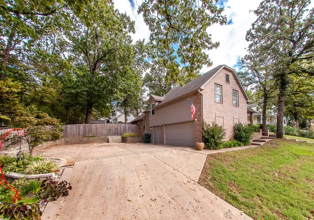 Photo 3 of Single family home for sale at 1101 Renaissance Dr, Sand Springs, OK 74063 | MLS# 2637938 | Listing updated on 2026-10-21