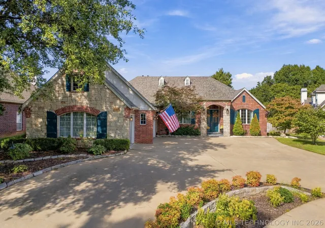 Photo 1 of Single family home for sale at 8707 E 104th Street S, Tulsa, OK 74133 | MLS# 2633881 | Listing updated on 2026-10-21