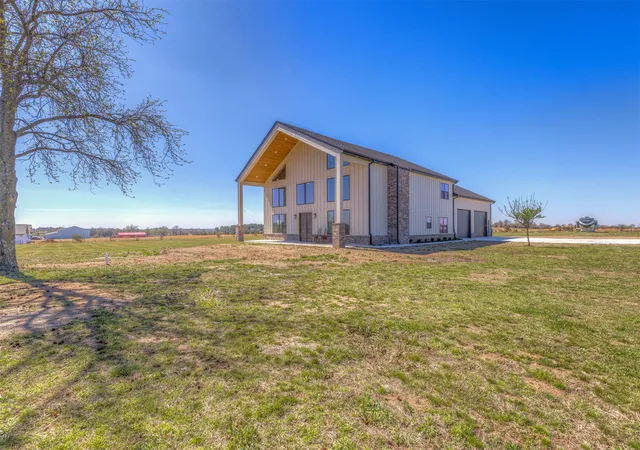 Photo 1 of Single family home for sale at 13917 State Hwy 82, Tahlequah, OK 74464 | MLS# 2638149 | Listing updated on 2026-10-21