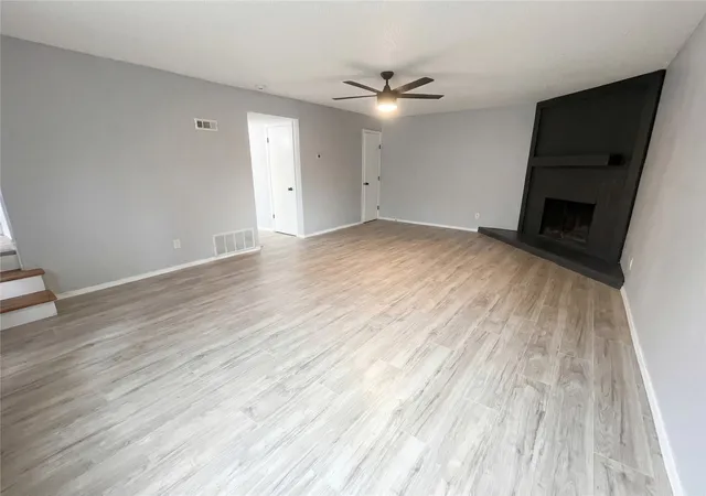 Photo 3 of Condo for sale at 6020 Nw Expressway #6020, Oklahoma City, OK 73132 | MLS# 2637430 | Listing updated on 2026-10-21