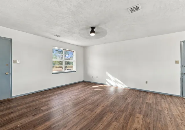 Photo 4 of Single family home for sale at 1409 Streetman Rd, Mead, OK 73449 | MLS# 2637762 | Listing updated on 2026-10-21