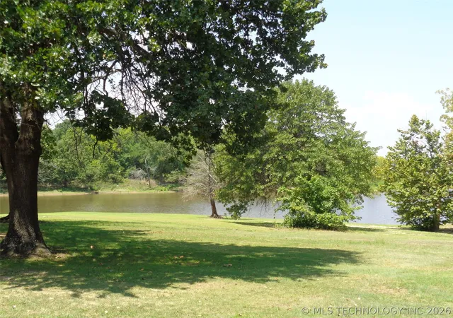 Photo 4 of Manufactured home for sale at 87 Hickory Ln, Eufaula, OK 74432 | MLS# 2638209 | Listing updated on 2026-10-21