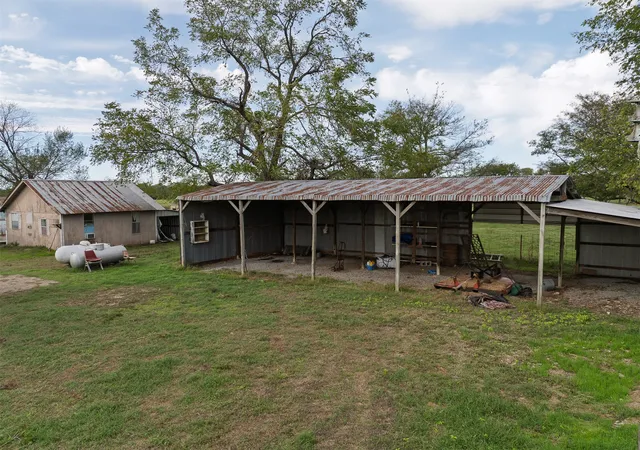 Photo 4 of Single family home for sale at 7347 E 420 Road, Strang, OK 74367 | MLS# 2638161 | Listing updated on 2026-10-21