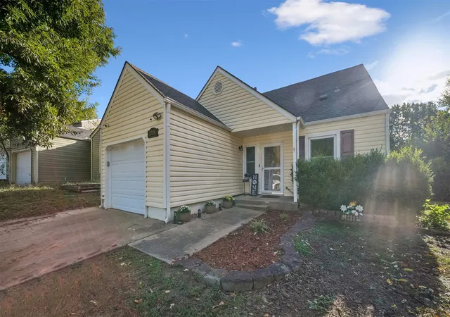 Photo 1 of Single family home for sale at 1708 W 62nd Street, Tulsa, OK 74132 | MLS# 2637547 | Listing updated on 2026-10-21