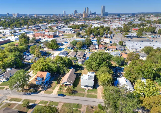 Photo 2 of Single family home for sale at 416 S Wheeling Ave, Tulsa, OK 74104 | MLS# 2638250 | Listing updated on 2026-10-21
