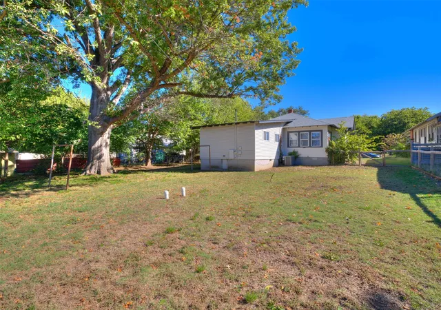 Photo 4 of Single family home for sale at 416 S Wheeling Ave, Tulsa, OK 74104 | MLS# 2638250 | Listing updated on 2026-10-21