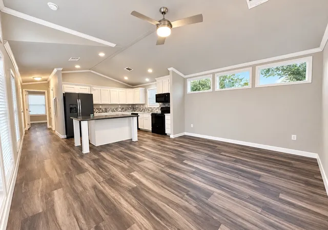 Photo 3 of Single family home for sale at 419 Grassland Rd, Ardmore, OK 73401 | MLS# 2638121 | Listing updated on 2026-10-21