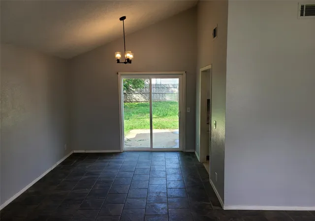 Photo 2 of Single family home for sale at 1400 W Princeton Ct, Broken Arrow, OK 74012 | MLS# 2638208 | Listing updated on 2026-10-22