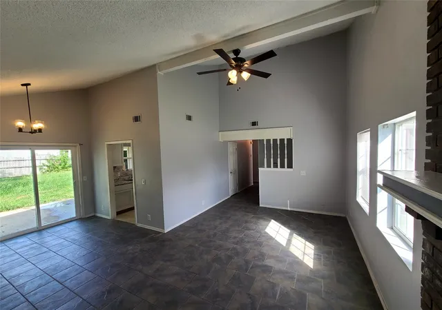 Photo 3 of Single family home for sale at 1400 W Princeton Ct, Broken Arrow, OK 74012 | MLS# 2638208 | Listing updated on 2026-10-22