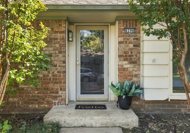 Photo 3 of Single family home for sale at 8296 E 35th Street, Tulsa, OK 74145 | MLS# 2637959 | Listing updated on 2026-10-22