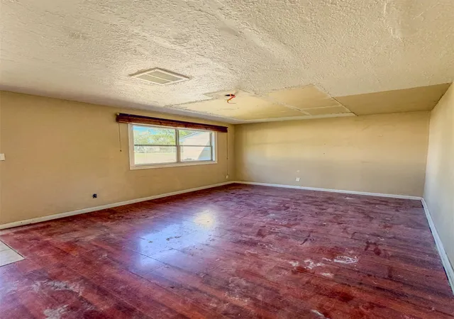 Photo 2 of Single family home for sale at 208 Southwest 24th, Lawton, OK 73505 | MLS# 2638218 | Listing updated on 2026-10-22