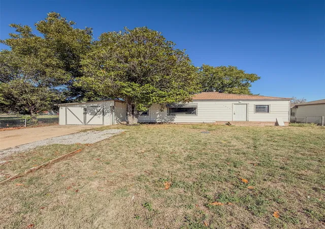 Photo 1 of Single family home for sale at 1213 Sw F, Lawton, OK 73501 | MLS# 2638229 | Listing updated on 2026-10-22