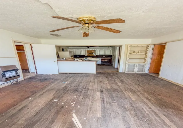 Photo 3 of Single family home for sale at 1213 SW F, Lawton, OK 73501 | MLS# 2638229 | Listing updated on 2026-10-22