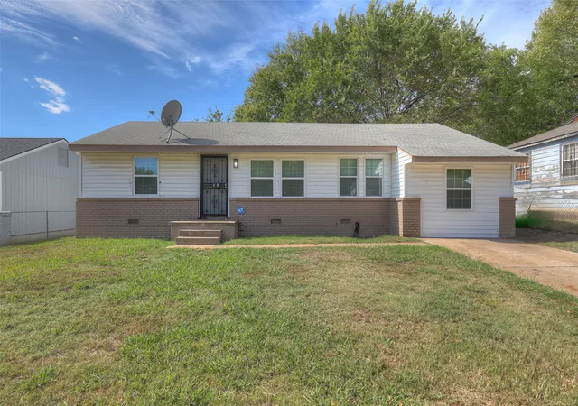 Photo 1 of Single family home for sale at 4614 N Boston Ave, Tulsa, OK 74126 | MLS# 2637866 | Listing updated on 2026-10-22