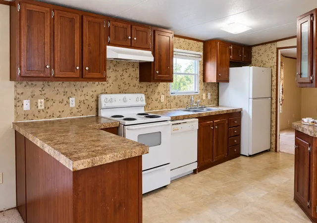 Photo 4 of Manufactured home for sale at 502 E Willow, Holdenville, OK 74848 | MLS# 2638257 | Listing updated on 2026-10-22