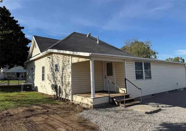 Photo 1 of Single family home for sale at 504 SW 1st Street, Checotah, OK 74426 | MLS# 2638358 | Listing updated on 2026-10-22