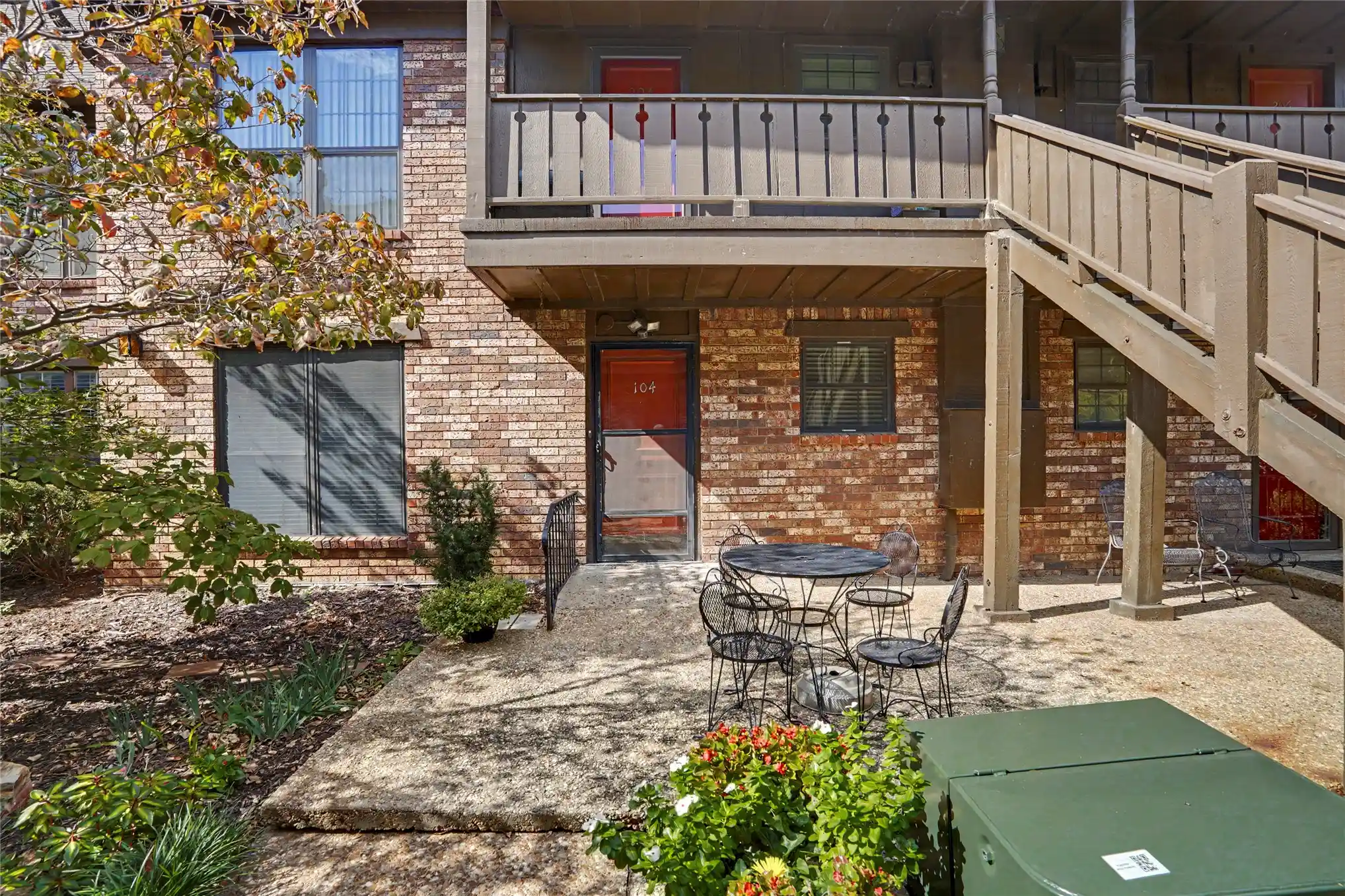 Listing Photo 1 - Condo for sale in 3 Woodward Blvd located at 3 Woodward Blvd, Tulsa, OK 74114 - Unit #104