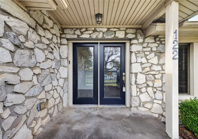 Photo 4 of Single family home for sale at 122 Lake View Dr, Mannford, OK 74044 | MLS# 2638017 | Listing updated on 2026-10-22