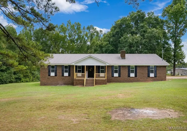 Photo 1 of Single family home for sale at 3740 County Road 32, Clanton, AL 35046 | MLS# 546407 | Listing updated on 2026-09-10