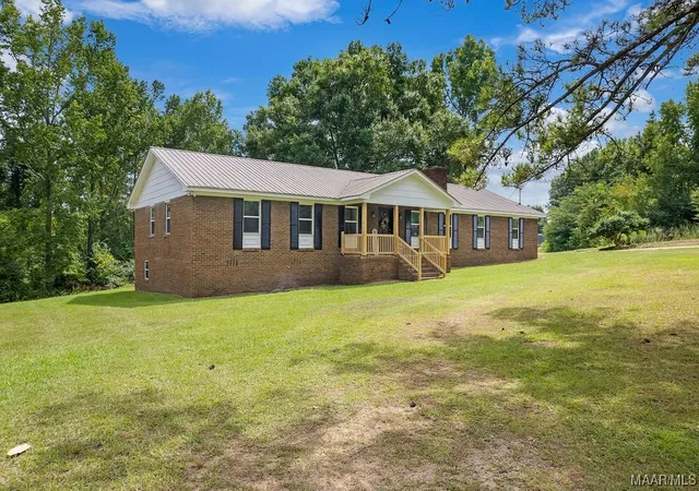 Photo 2 of Single family home for sale at 3740 County Road 32, Clanton, AL 35046 | MLS# 546407 | Listing updated on 2026-09-10