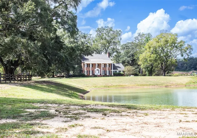Photo 1 of Single family home for sale at 601 N Pickett St, Autaugaville, AL 36003 | MLS# 564966 | Listing updated on 2026-09-10