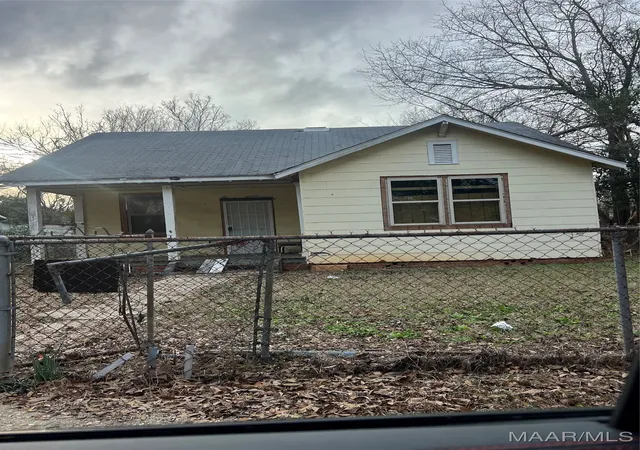 Photo 2 of Single family home for sale at 311 3rd Street, Montgomery, AL 36110 | MLS# 570543 | Listing updated on 2026-09-05