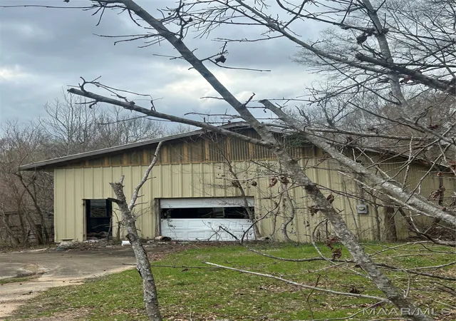 Photo 3 of Single family home for sale at 1415 County Rd 44, Selma, AL 36701 | MLS# 570701 | Listing updated on 2026-09-10