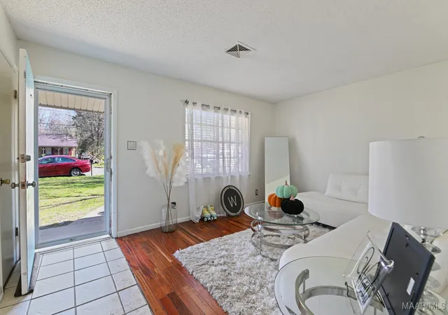 Photo 3 of Single family home for sale at 6427 Pinebrook Dr, Montgomery, AL 36117 | MLS# 570790 | Listing updated on 2026-09-02